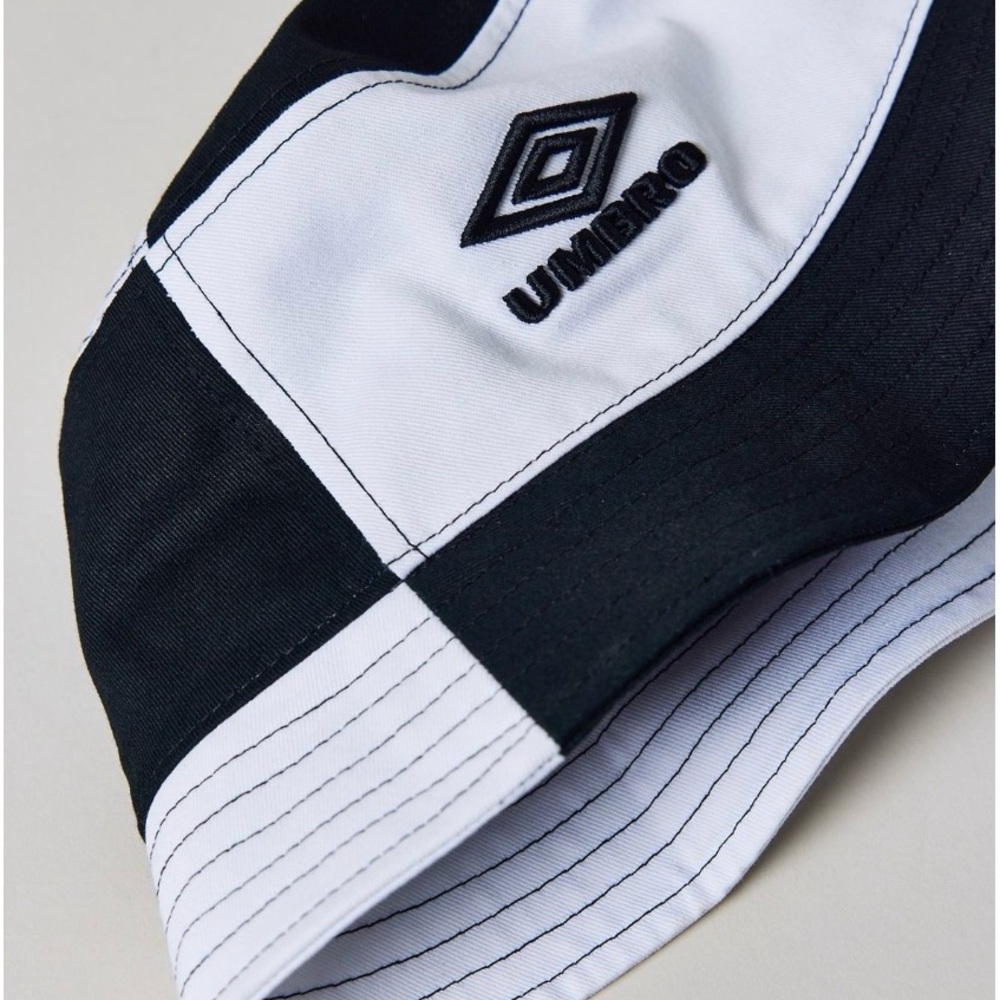 NWT Umbro / colorblock embroidered logo bucket hat - new with tags UNISEX